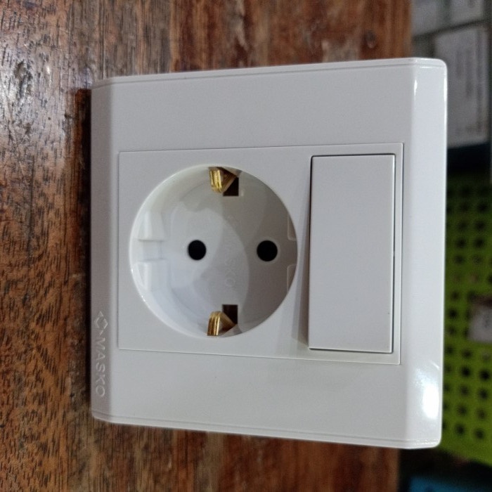 SINTE (MASKO) IB Saklar ENGKEL + STOP KONTAK ARDE T1551