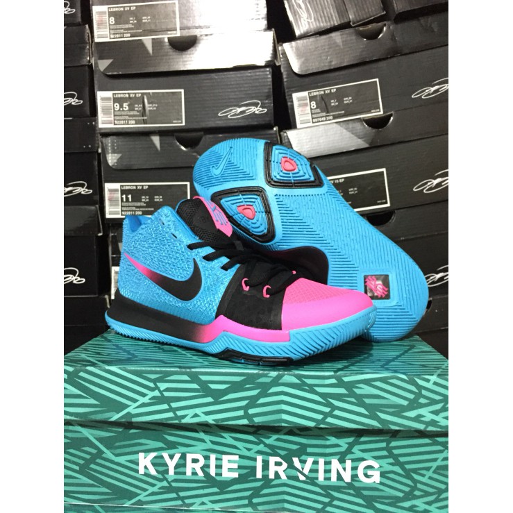 PROMO SEPATU BASKET  SEPATU BASKET NIKE KYRIE 3 CHARITY  DISKON