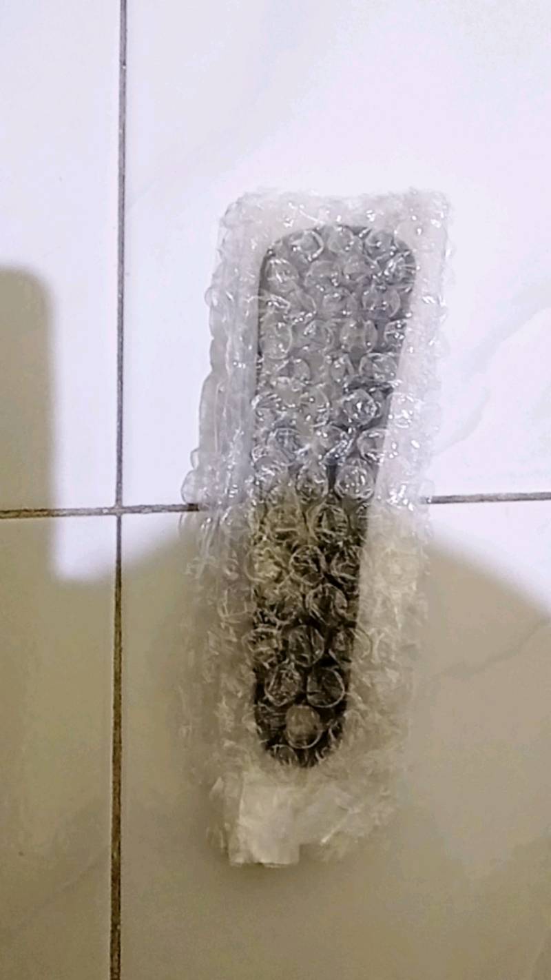 1pc Alat Bantu Pakai Sepatu / Sendok Sepatu Serbaguna