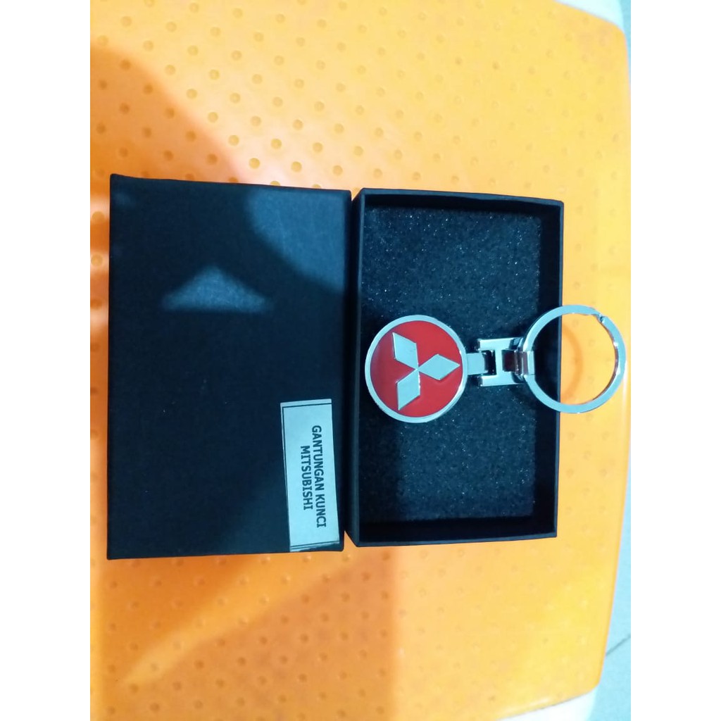 gantungan kunci mobil mitsubishi