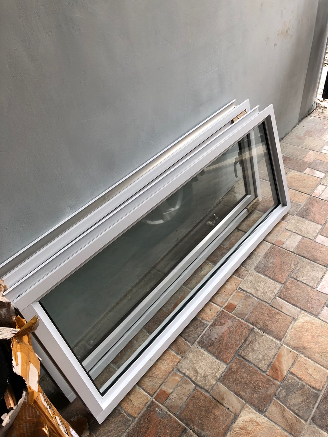 Kusen Kacamati 50x120 Aluminium