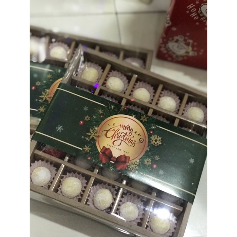 

hampers natal kue kering chesse snow ball wysman