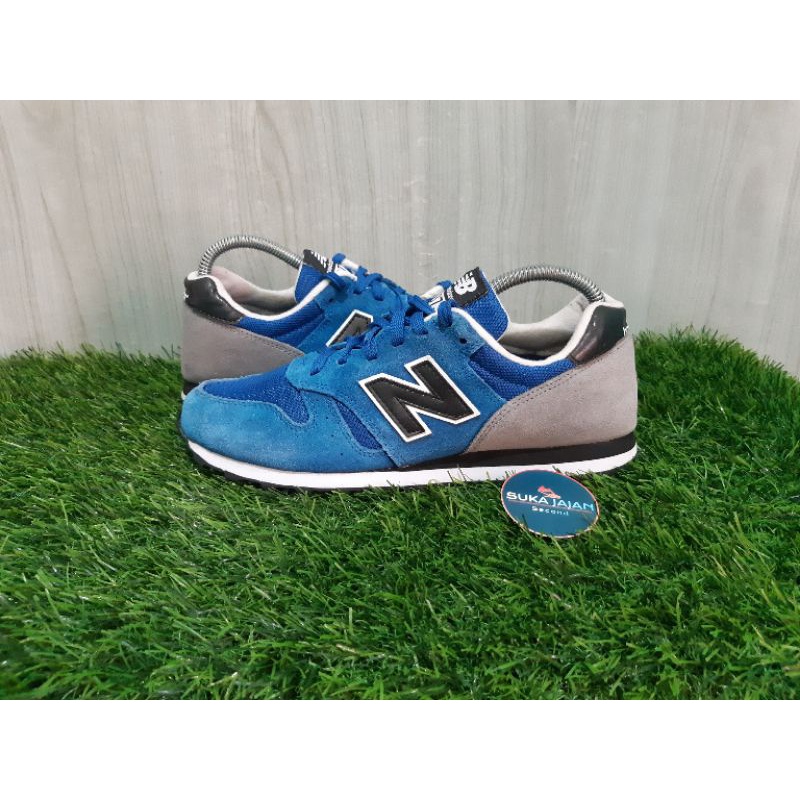 New Balance 373 blue