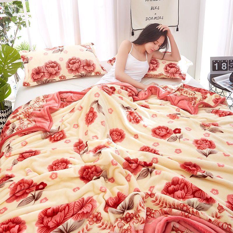 Selimut Bulu Halus 150x200 Motif Dewasa Keren Terlaris Impor Murah Berkualitas-Kembang Krem 140