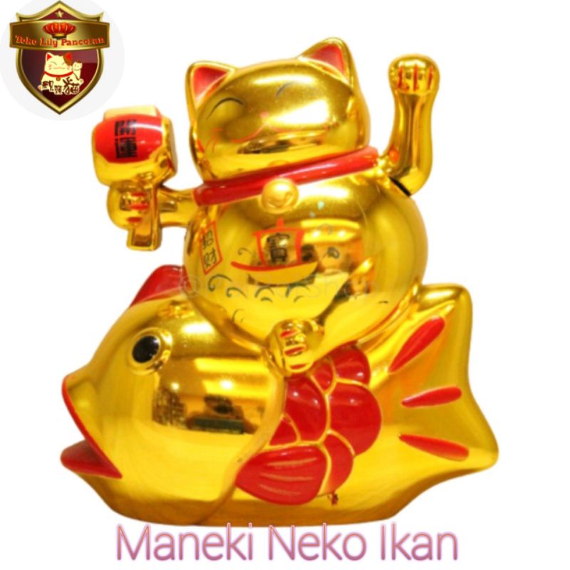 Maneki Neko Ikan / Kucing Lambai Ikan / Kucing Hoki Ikan / Lucky Cat naik Ikan / Lucky cat Imut