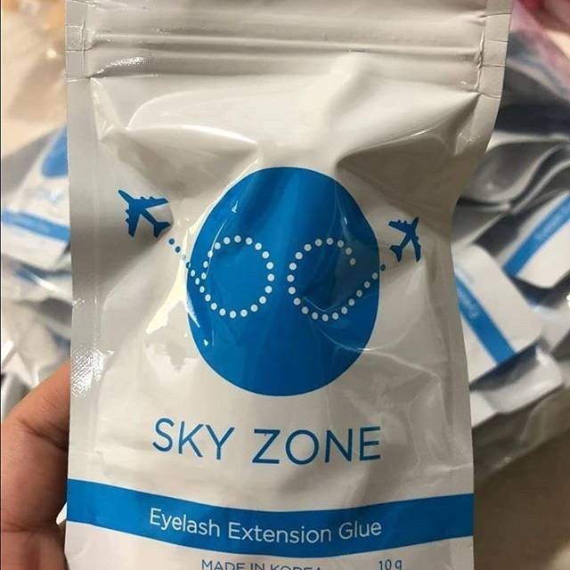 SKY ZONE 5 GRAM  EYELASH EXTENSION GLUE