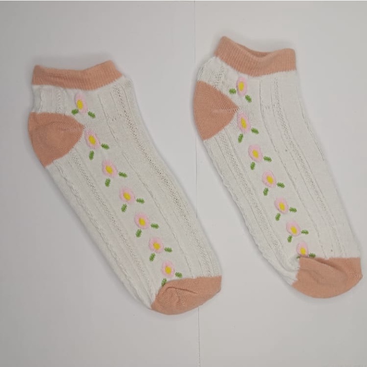 ⭐Gogoland⭐ Kaos Kaki Wanita Fashion Motif Strawberry Bunga Lebah Bee Kotak Biru Navy  Bunga Biru Green Leaf  Polos Pattern Garis Kaoskaki Pendek Korea Sock Import KK001-006-K1 PINK GARIS
