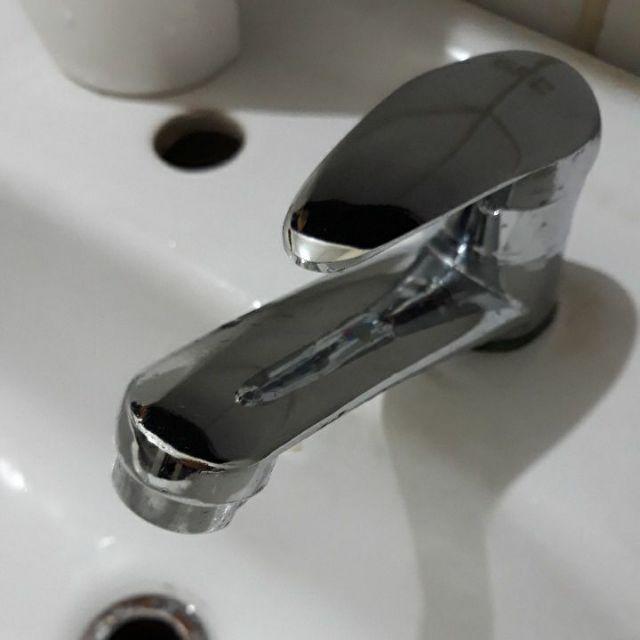 Kran Keran Air Wastafel Cuci Tangan Model Jungkit
