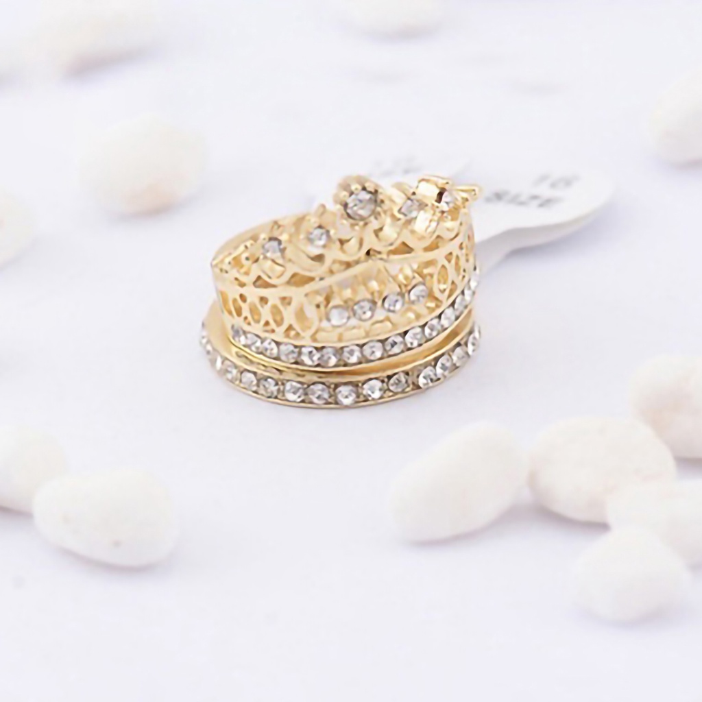 Hu Hu Hu Hu Hu Alat Bantu Pasang Kacamata♡ 2pcs / Set Cincin Wanita Bentuk Mahkota Aksen Berlian Imitasi Bahan Alloy Untuk Pernikahan