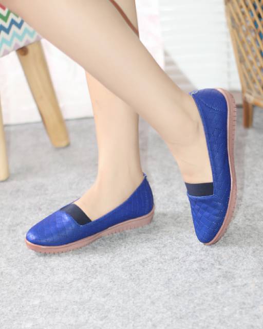 Sepatu flat BLA 03