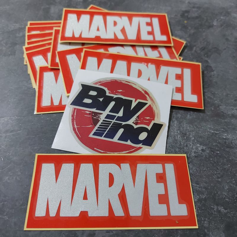 STICKER MARVEL CUTTING