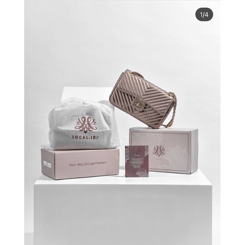 BOSTON CHEVRON - LOCALID