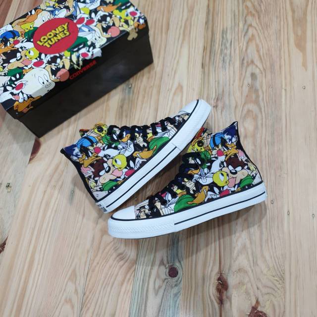 CONVERSE LONEY TUNES