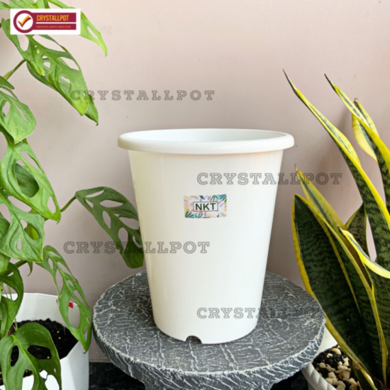 pot bunga tanaman tinggi nkt tower putih 21cm - NKT TOWER 21 PUTIH