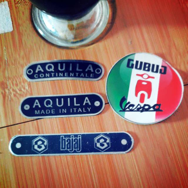Variasi Vespa Emblem Jok Vespa Aquila Piaggio dan Bajaj
