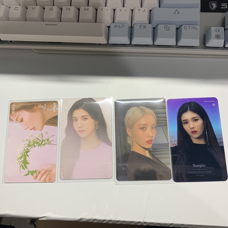 1 SET EUNBI IZONE PHOTOCARD PC HEARTIZ COLORIZ REELER