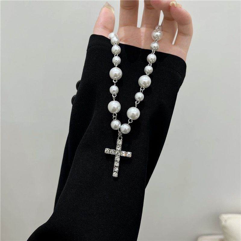 Kalung Rantai Liontin Salib Aksen Manik-Manik Mutiara Kristal Gaya Hip Hop Untuk Pria Dan Wanita