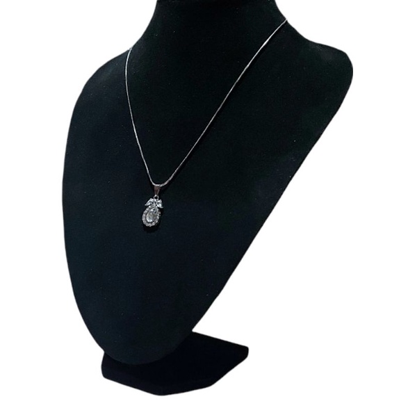 KALUNG LIONTIN PERMATA BUAH CANTIK