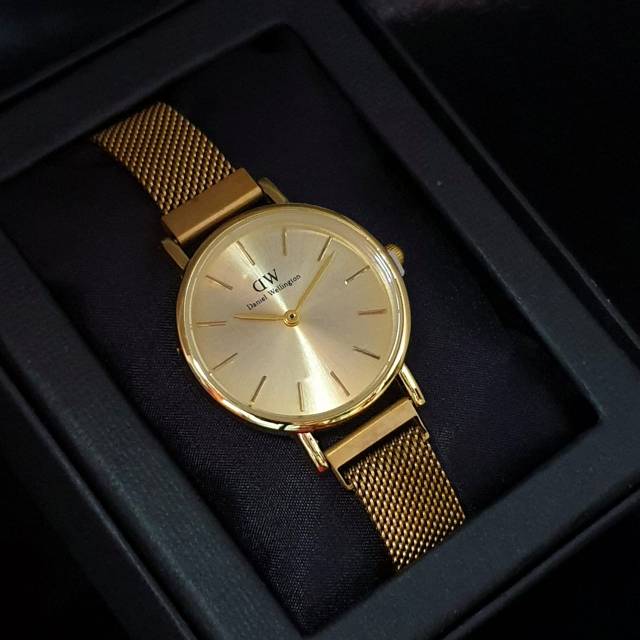 Jam Tangan wanita DW