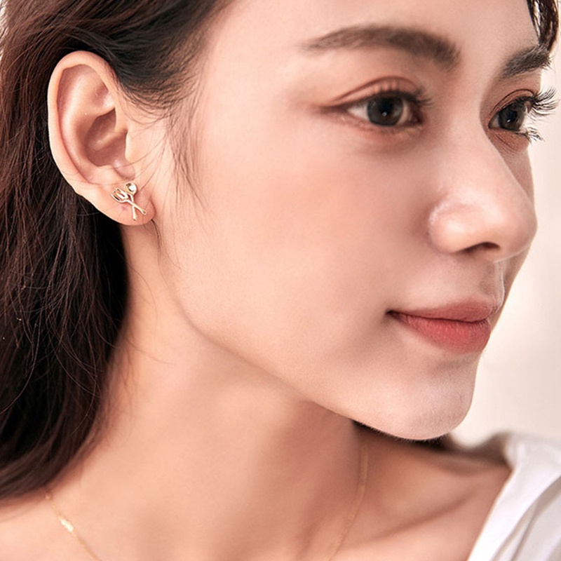 Anting Tusuk Asimetris Bahan Sterling Silver 925 Desain Telur Rebus Untuk Wanita