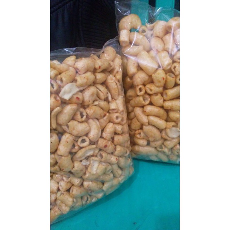 

kue macroni rujak