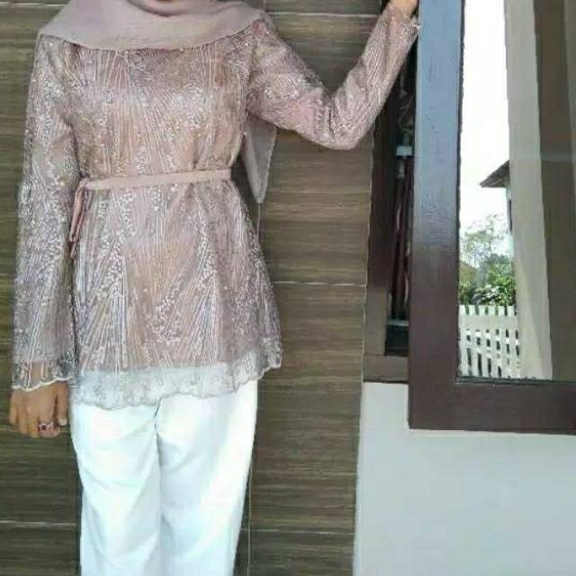 SALE PRELOVED Mika Blouse Tulle Akita id / AKT Shop