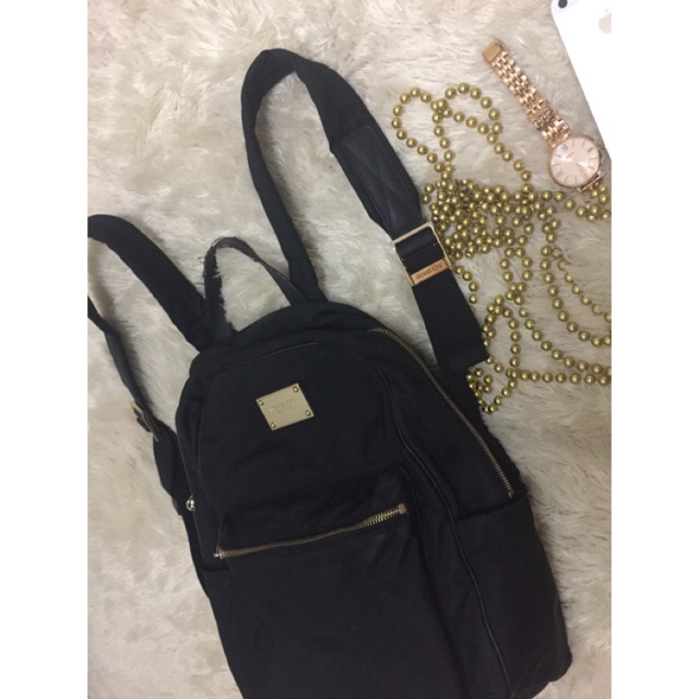 Tas Michael Kors original Ransel / Back Pack Wanita warna Hitam (pre loved)