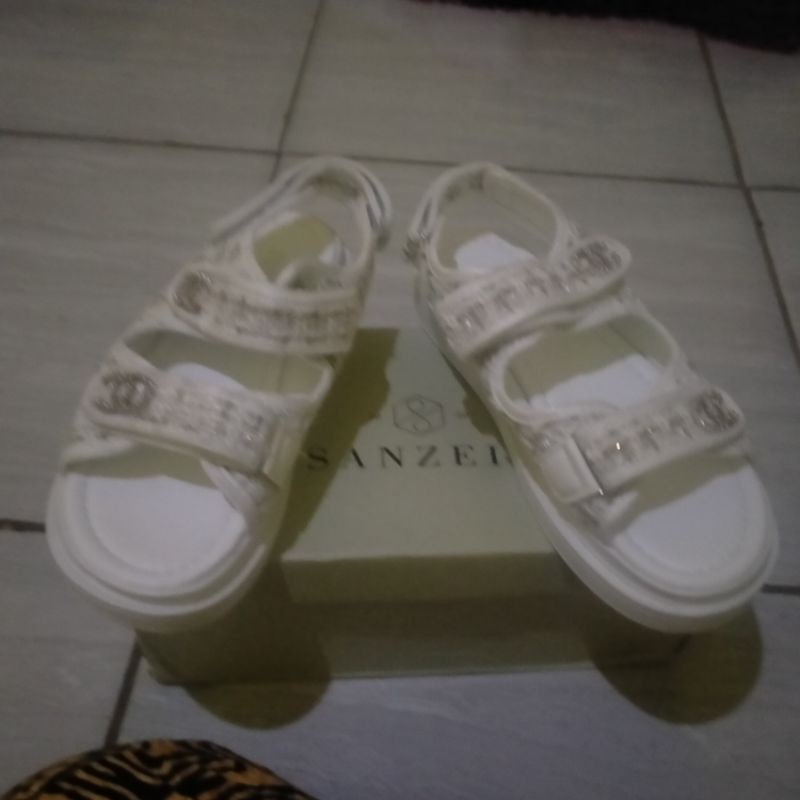 SSZ0003Sanzeil Sandal Sol Tebal Korean Style