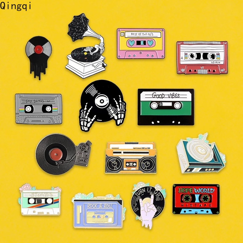 Bros Pin Enamel Bentuk Piringan Hitam Phonograph Gaya Retro Klasik Punk Gothic Untuk Hadiah