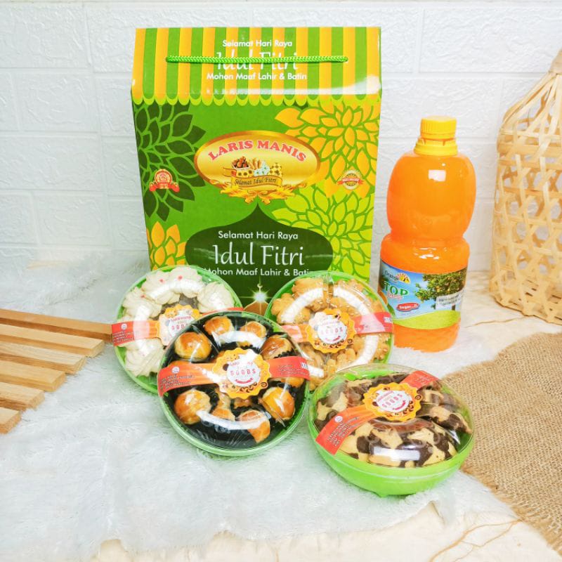 

Hampers Kue Kering Paket 1 sirup Laris Manis
