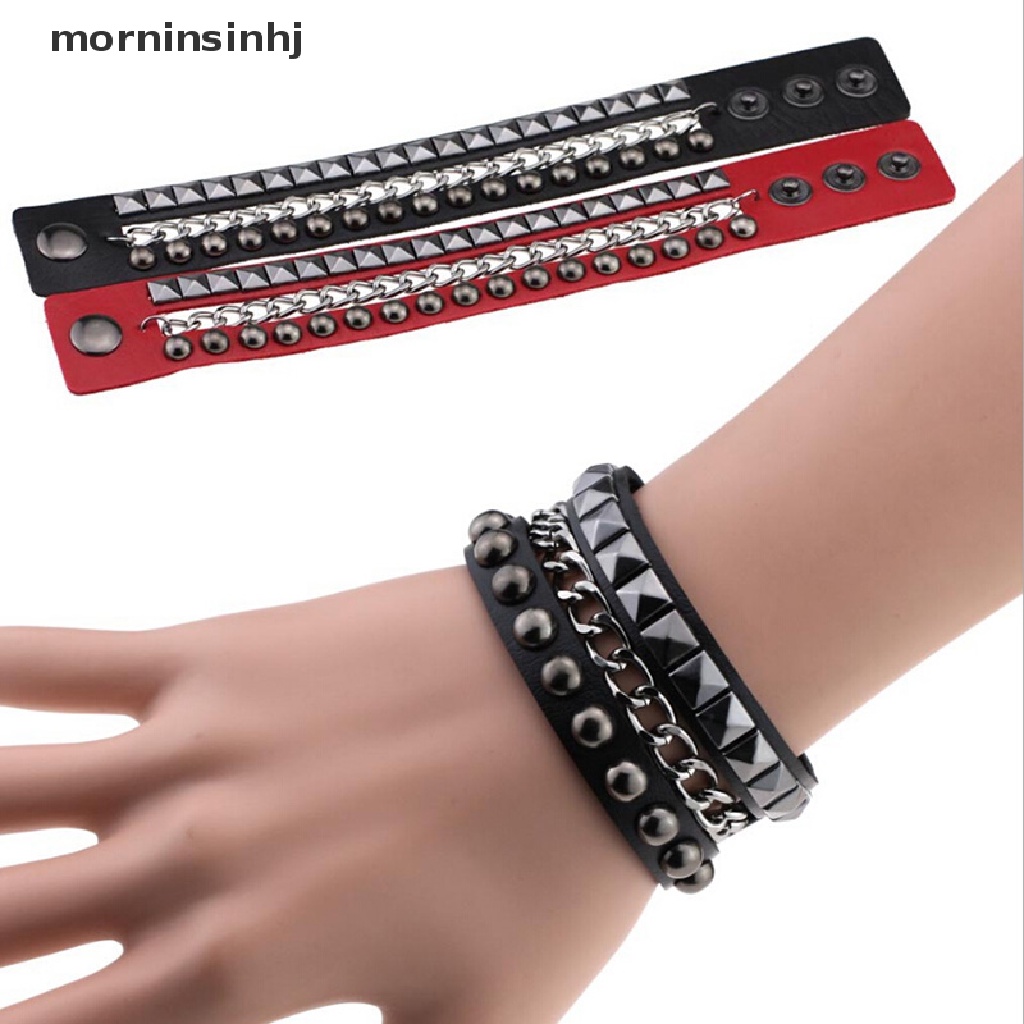 Mor Gelang Tangan Kulit Lebar Banyak Lapis Aksen Rivet Gaya Gothic Punk Untuk Wanita