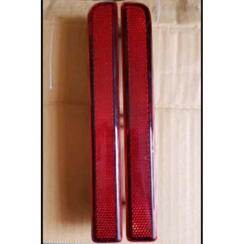 reflektor bemper belakang rush terios