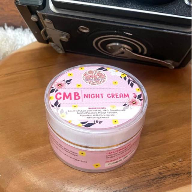 Cream malam deeva glowing whitening CM