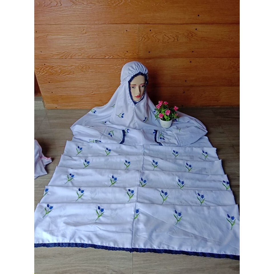 Mukena Dewasa Terusan Polino Silk Bordir Bunga Tabur