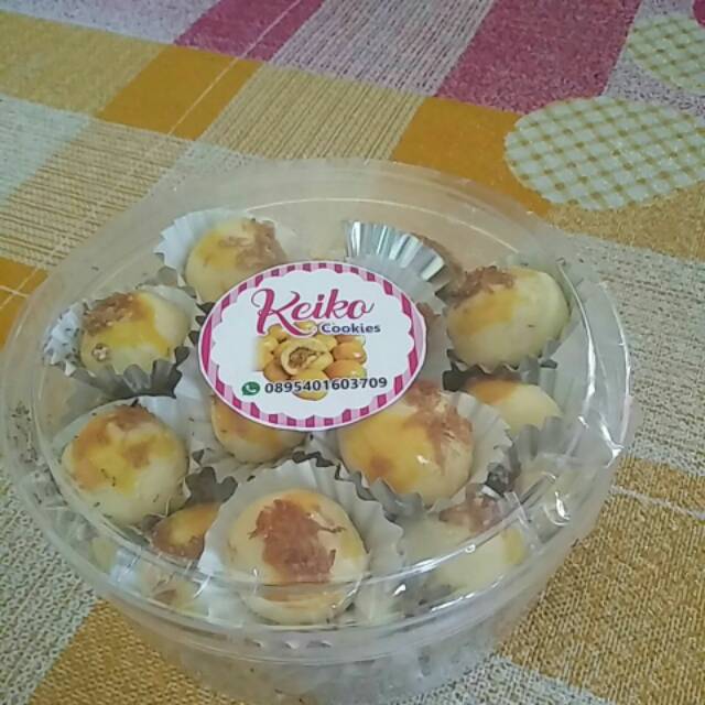 

Kue kering nastar isi nanas ,klepon kelapa , putri salju