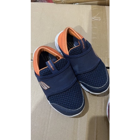 Preloved sepatu anak Skechers / Sepatu Skechers anak