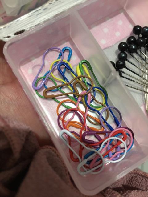 Peniti Bohlam / Peniti Labu Dengan Box Plastik Isi 100pcs