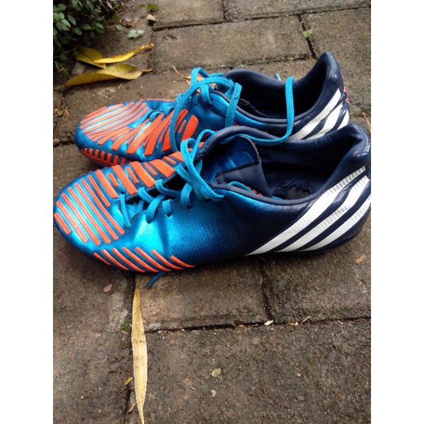 sepatu Adidas predator absolion