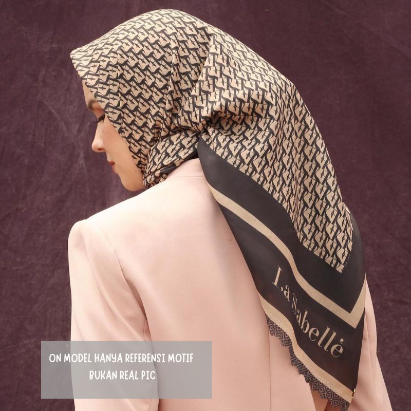 KERUDUNG VOAL SEGI EMPAT ESSENTIAL SERIES