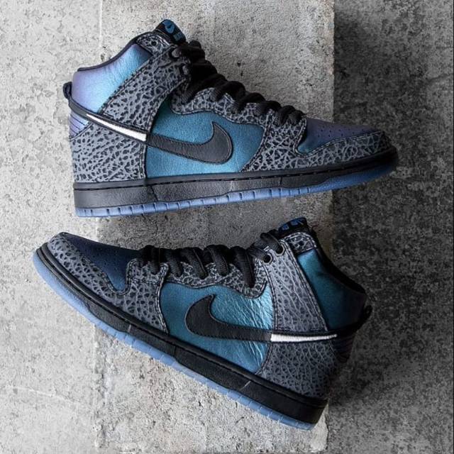 nike sb dunk black hornet