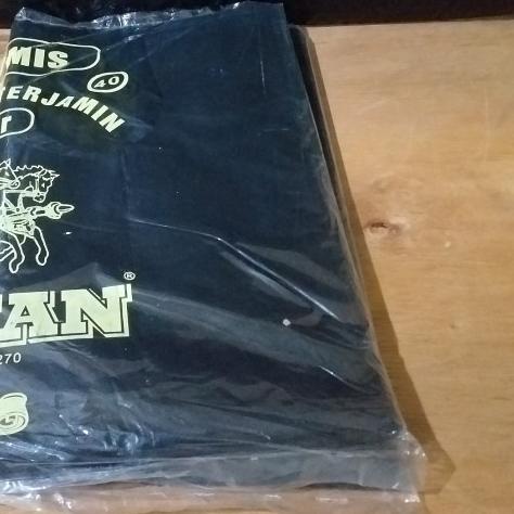 

Kantong Plastik Hitam 40 cm " DELMAN " @50 Lbr