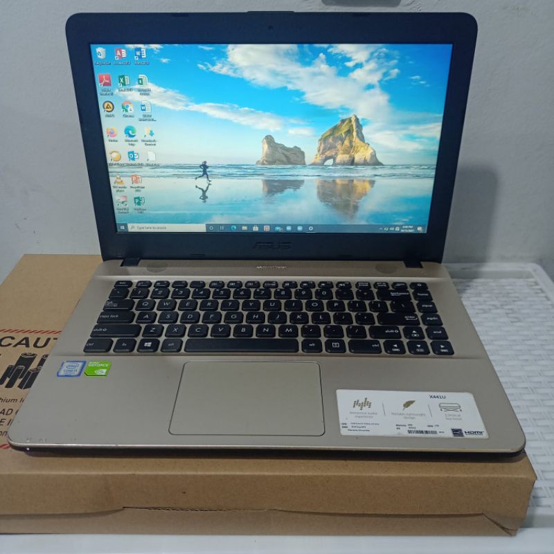 Laptop Asus X441U, Core i3-7020U, Ram 4 / 256 GB SSD, Nvidia GeForce MX 110