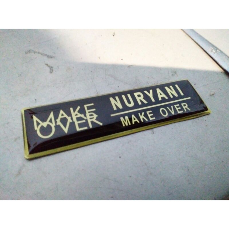 

Name tag peniti