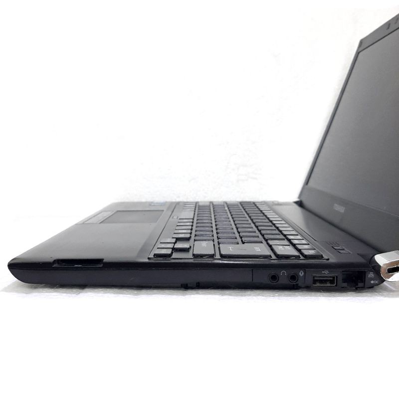 Laptop Toshiba R731 Core i5 2nd Gen Murah