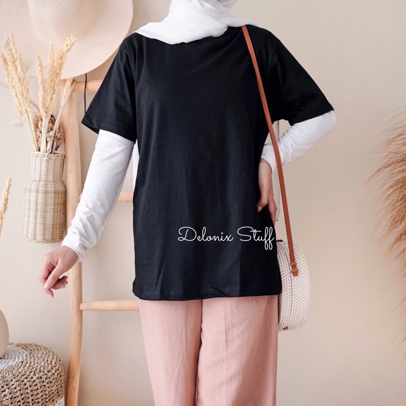 Basic shirt un*qlo / kaos lengan pendek