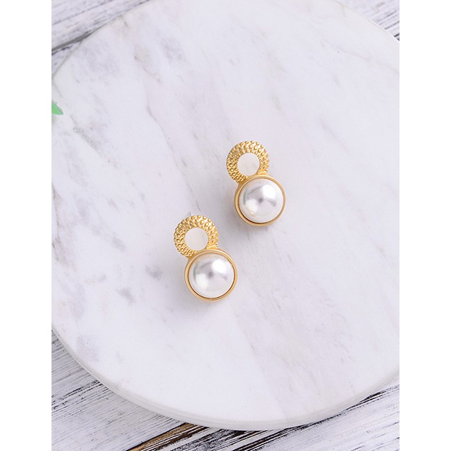 LRC Anting Tusuk Fashion Gold Pearl Ear-rings F55321