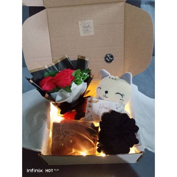 

HAMPERS/KADO ULTAH