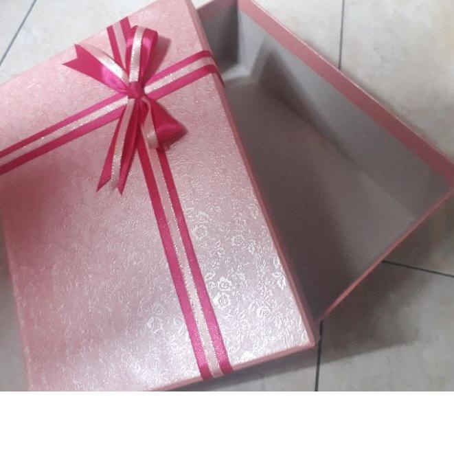 

◘ Kotak Kado / Tempat Kado / Box Kado / 25 x 18 x 7 cm ✴