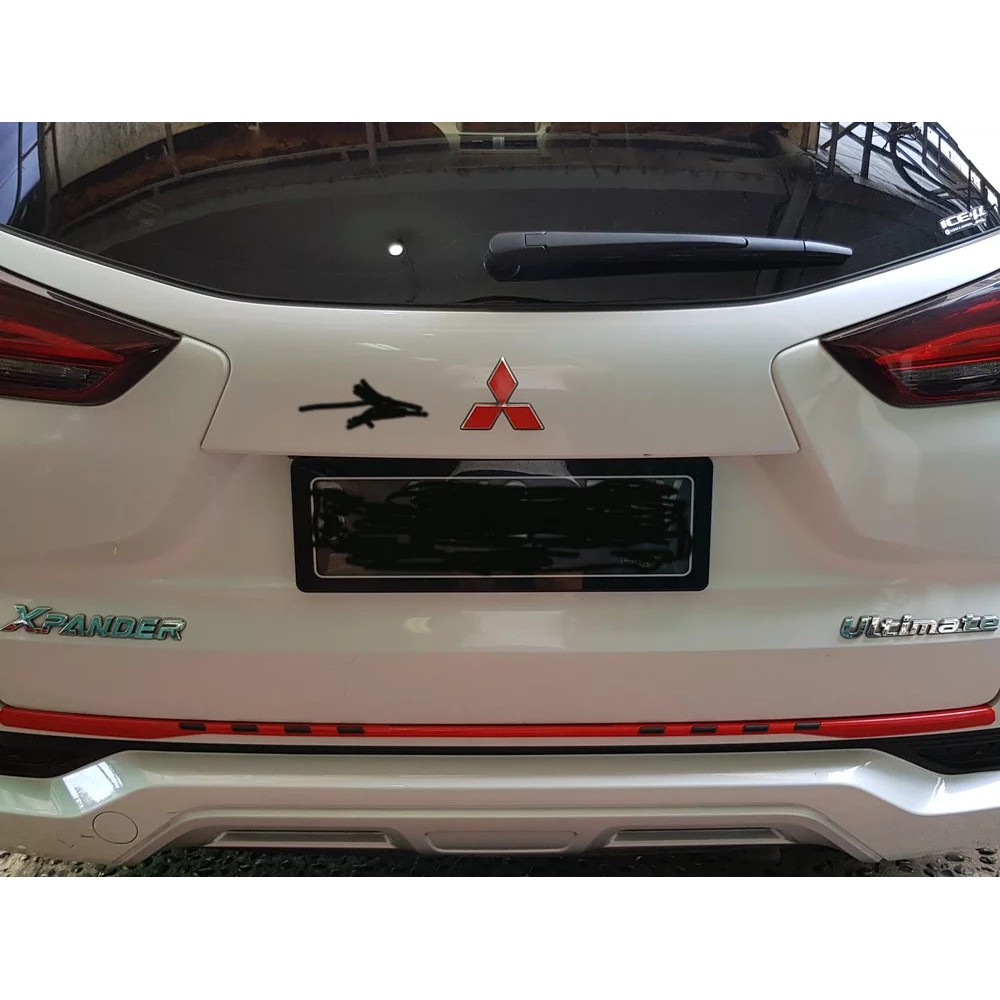 Stiker Sticker Logo Mitsubishi Xpander Merah dan hitam