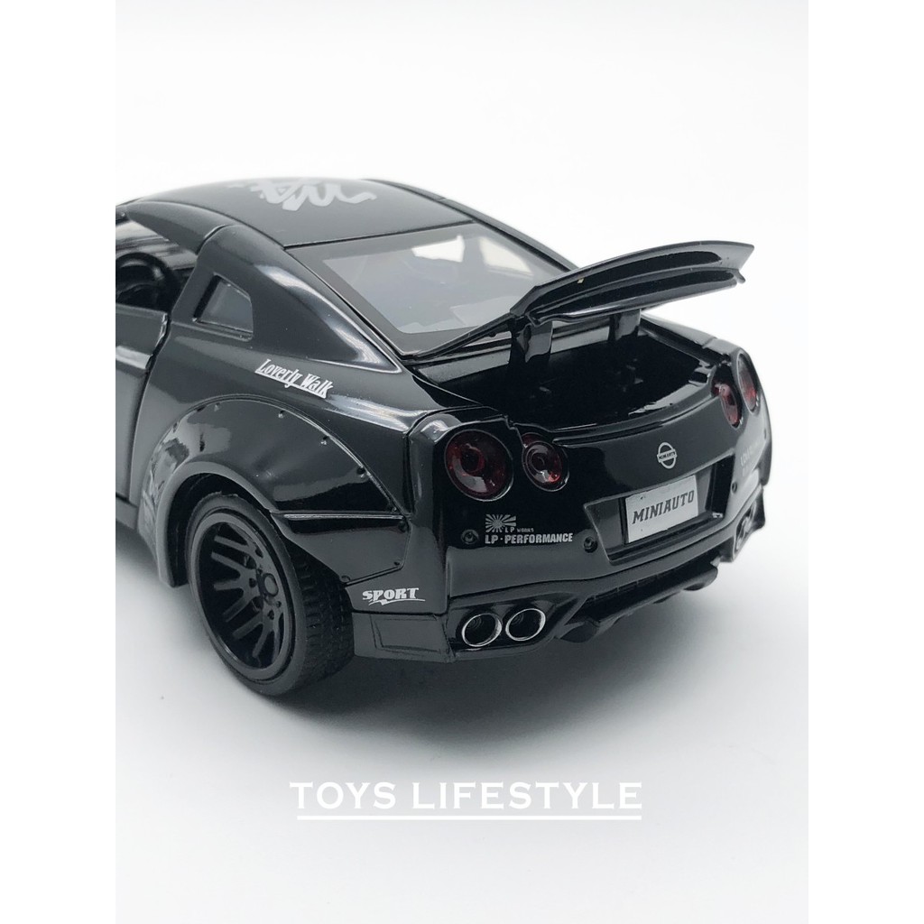 Miniauto Diecast - Nissan GT-R R35 (Hitam)